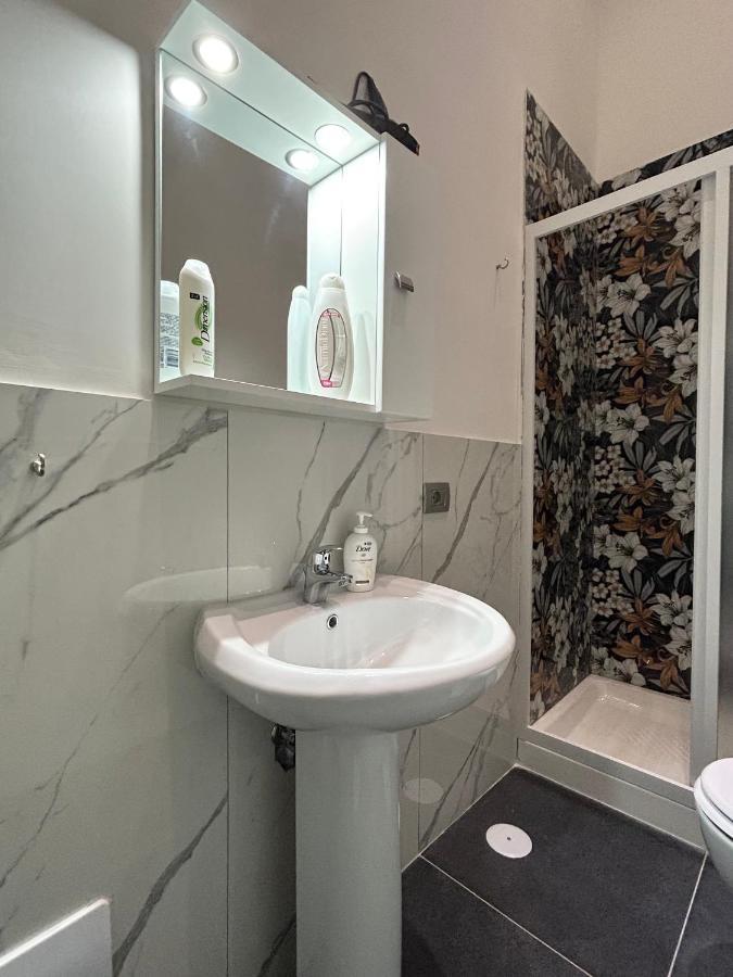 Savastano House Duomo Hotel เนเปิลส์ ภายนอก รูปภาพ