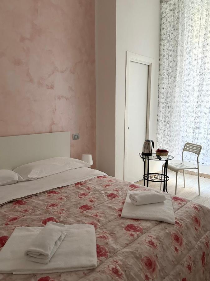 Savastano House Duomo Hotel เนเปิลส์ ภายนอก รูปภาพ