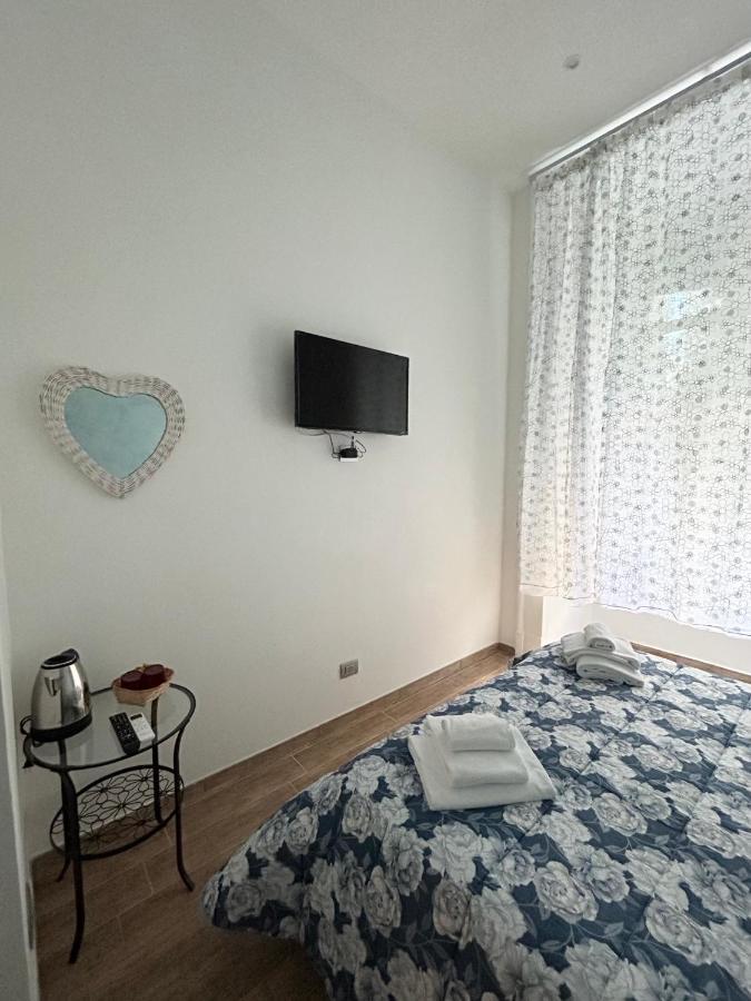 Savastano House Duomo Hotel เนเปิลส์ ภายนอก รูปภาพ