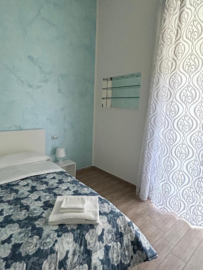 Savastano House Duomo Hotel เนเปิลส์ ภายนอก รูปภาพ